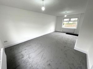 Neston Green Great Sutton